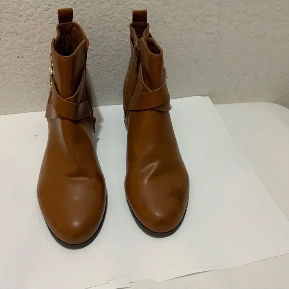 Liz Claiborne brown Memory Foam Ankle Boots size 9.5 M zip and strap